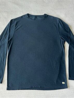 Vuori Long-Sleeve Crewneck Shirt - Navy Blue